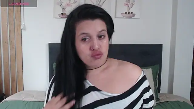 Snapshot of Andrea_secret_ chatting on 4, 2, 2026 Andrea secret online show from 4, 2, 2026