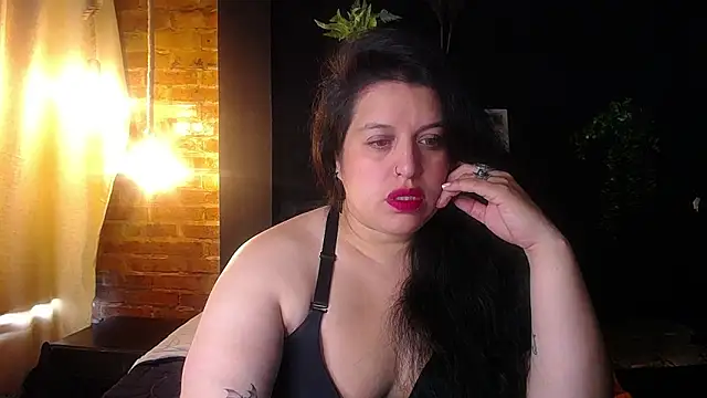 Snapshot of Andrea_secret_ chatting on 6, 4, 2026 Andrea secret online show from 6, 4, 2026