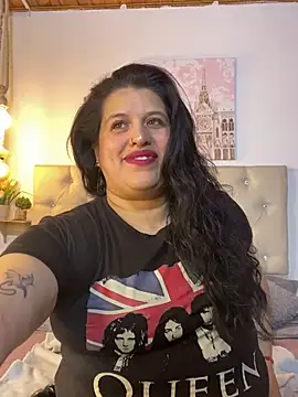 Snapshot of Andrea_secret_ chatting on 5, 7, 2026 Andrea secret online show from 5, 7, 2026
