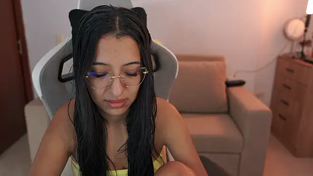 Valerygomez02 online show from 10, 3, 2026