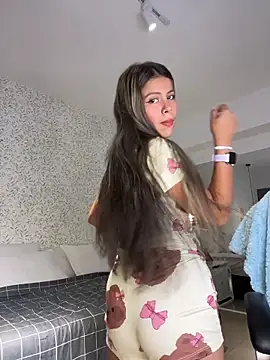 EMILIIA RICHTER   online show from 2, 12, 2025