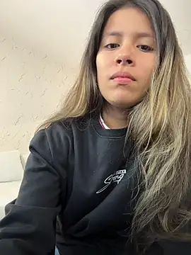 Snapshot of EMILIIA_RICHTER__ chatting on 2, 8, 2026 EMILIIA RICHTER online show from 2, 8, 2026