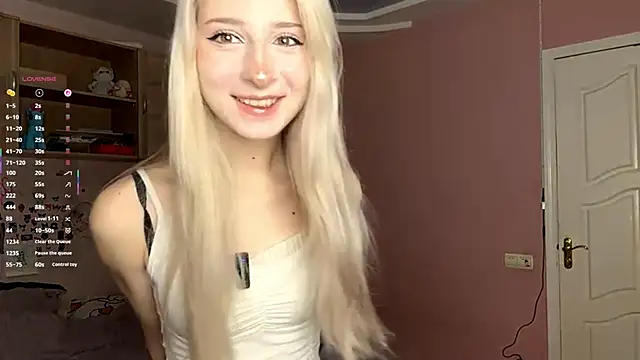 FridaAaberg online show from 2, 11, 2025