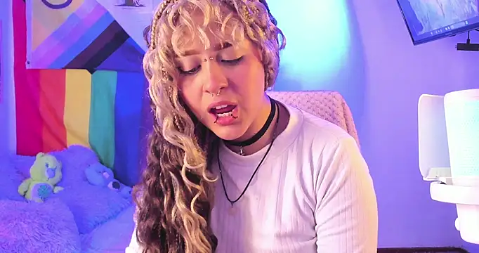 NekoWaifu online show from 18, 11, 2025