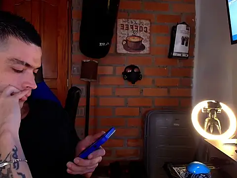 Snapshot of Travis_R chatting on 10, 10, 2025 Travis R online show from 10, 10, 2025