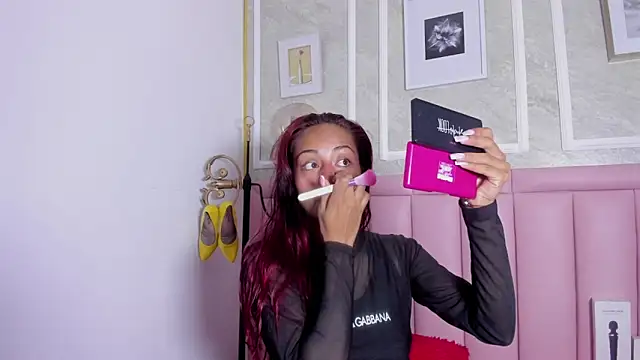 HoollyHendrix online show from 10, 1, 2026