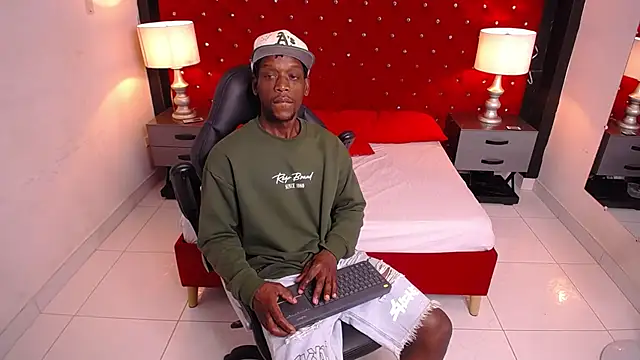 SkylerBigxxx online show from 20, 10, 2025