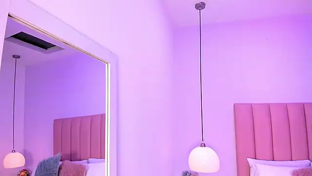 Amy Ferreira online show from 6, 10, 2025