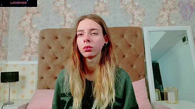 CoraVex online show from 30, 10, 2025