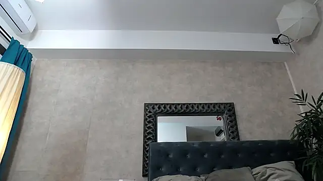 SaraElise online show from 26, 11, 2025