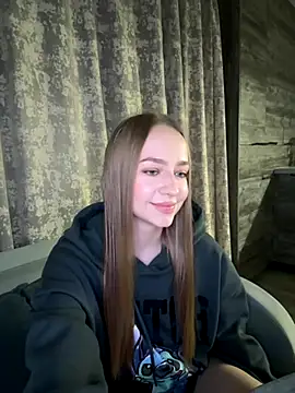 MissOyee online show from 2, 12, 2025