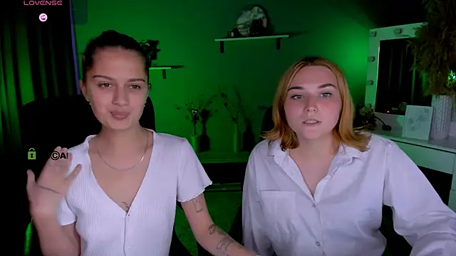 casey meow  online show from 22, 9, 2025