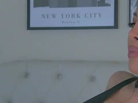 Snapshot of MeganRoberts22 chatting on 16, 5, 2026 MeganRoberts22 online show from 16, 5, 2026