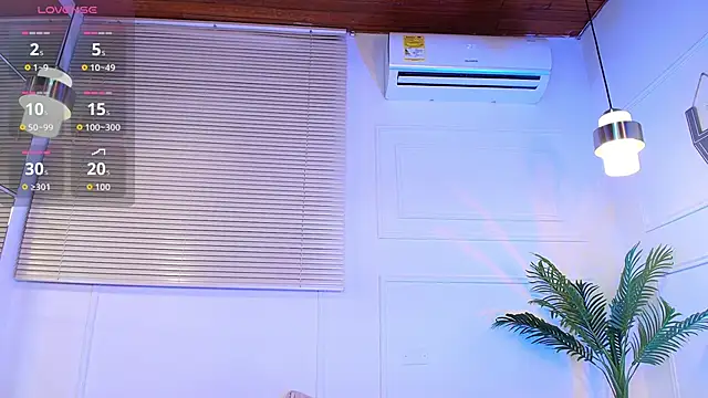 alessia moon1 online show from 8, 11, 2025