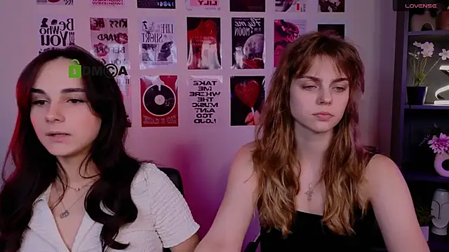 Snapshot of ariana_ross7 chatting on 8, 7, 2026 ariana ross7 online show from 8, 7, 2026