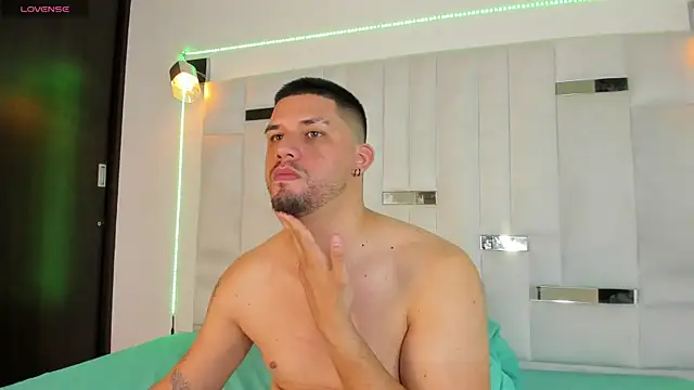 Snapshot of Jacob19_ chatting on 5, 10, 2025 Jacob19 online show from 5, 10, 2025