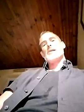 Snapshot of LeLoup49 chatting on 1, 7, 2026 LeLoup49 online show from 1, 7, 2026