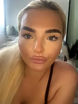 Snapshot of BelleXx chatting on 19, 9, 2025 BelleXx online show from 19, 9, 2025