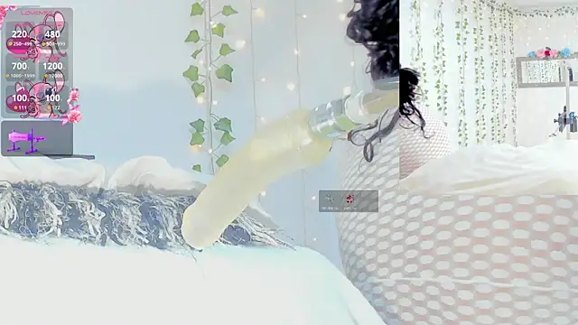 Snapshot of Ashley__Jones__ chatting on 24, 5, 2026 Ashley Jones online show from 24, 5, 2026