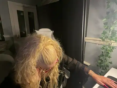 BonnyDesire online show from 11, 3, 2026