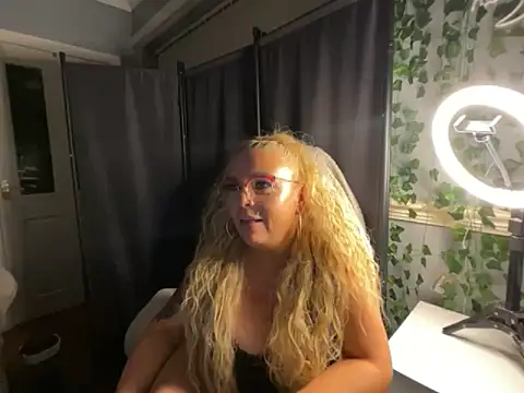 BonnyDesire online show from 23, 3, 2026