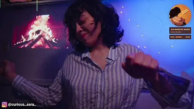 Snapshot of _curiouskitten_ chatting on 5, 10, 2025 curiouskitten online show from 5, 10, 2025