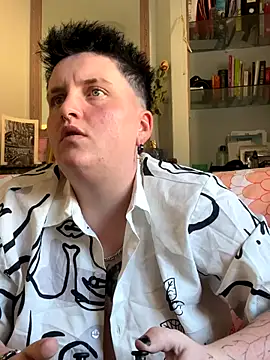 Snapshot of captaine_pioupiou chatting on 17, 9, 2025 captaine pioupiou online show from 17, 9, 2025