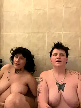 Snapshot of captaine_pioupiou chatting on 23, 11, 2025 captaine pioupiou online show from 23, 11, 2025