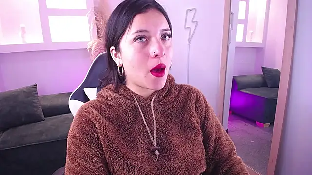 Scarlett as online show from 16, 10, 2025