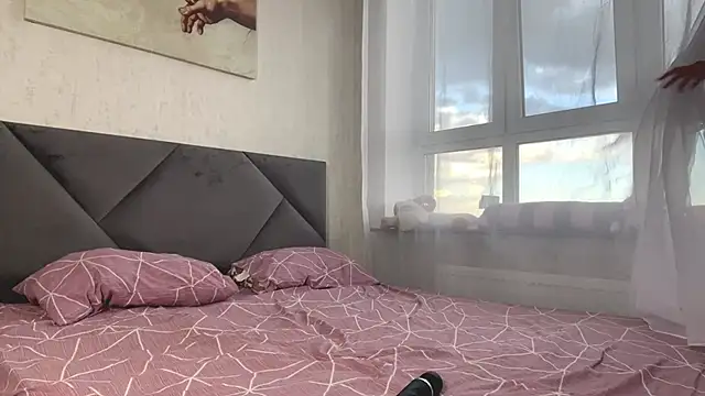 Snapshot of DarkSignal chatting on 12, 10, 2025 DarkSignal online show from 12, 10, 2025