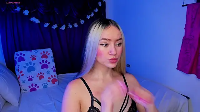 Shairaclark  online show from 9, 4, 2026