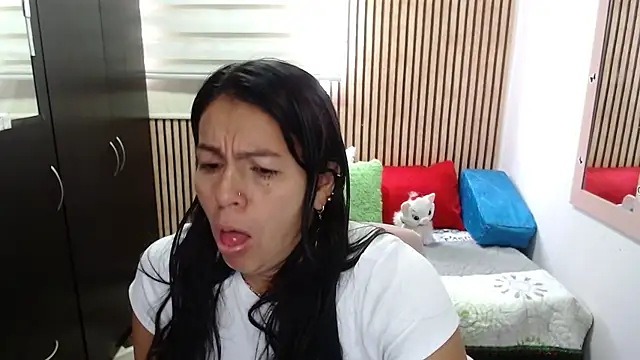 Snapshot of camilavargas_ chatting on 26, 5, 2026 camilavargas online show from 26, 5, 2026