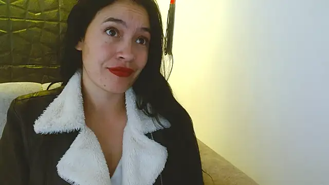 cristal1609 online show from 4, 10, 2025