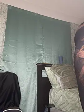 foreigntitts  online show from 24, 2, 2026