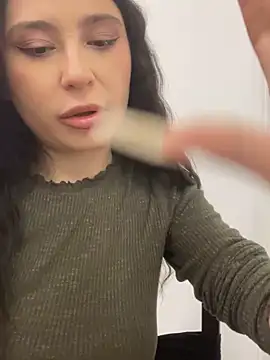 Snapshot of Valerie_Ohara chatting on 4, 10, 2025 Valerie Ohara online show from 4, 10, 2025