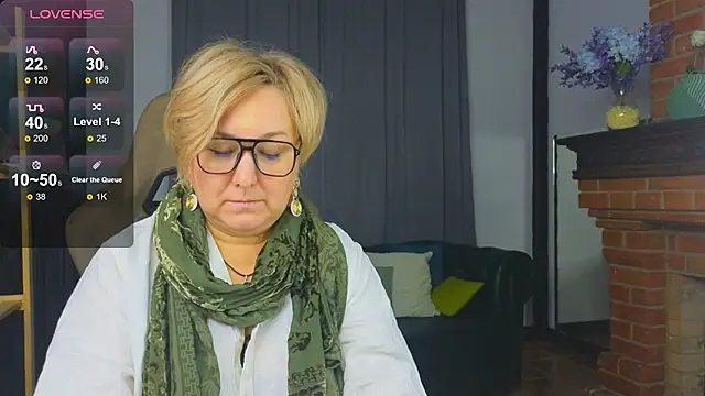 Marta Wils online show from 12, 11, 2025