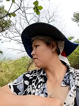 Snapshot of callistra chatting on 6, 4, 2026 callistra online show from 6, 4, 2026