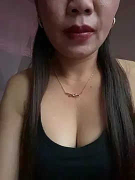 Snapshot of Milky-milk chatting on 13, 4, 2026 Milky-milk online show from 13, 4, 2026