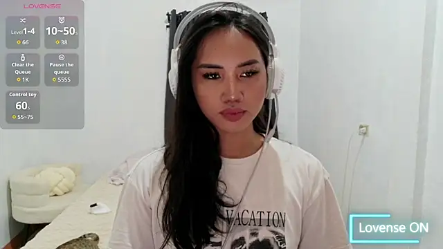 Divine Goddesss online show from 19, 4, 2026