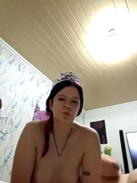 Hot SkinnyGirl online show from 18, 4, 2026