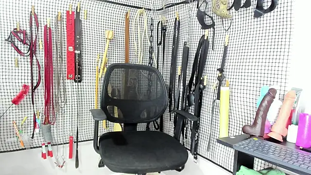 BDSM MEDUZA online show from 3, 3, 2026