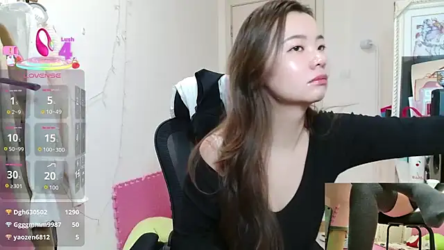 sallycui online show from 4, 11, 2025