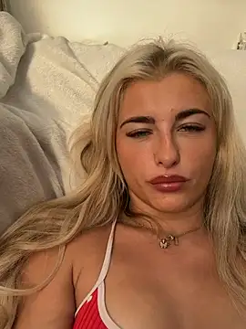Snapshot of BabyBluexox chatting on 12, 7, 2026 BabyBluexox online show from 12, 7, 2026
