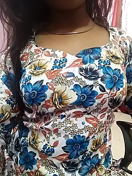 Snapshot of pari_rani7 chatting on 27, 3, 2026 pari rani7 online show from 27, 3, 2026