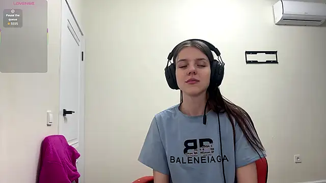 Snapshot of Elira_Breeze chatting on 3, 2, 2026 Elira Breeze online show from 3, 2, 2026