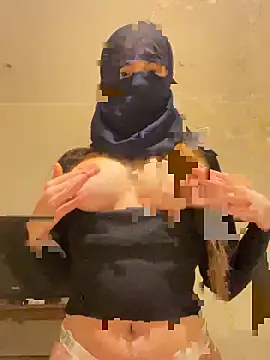 Snapshot of lilita9 chatting on 15, 12, 2025 lilita9 online show from 15, 12, 2025