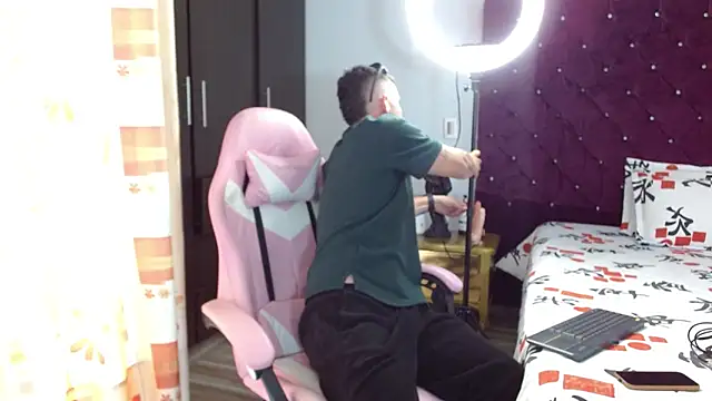 BooyHott  online show from 10, 11, 2025