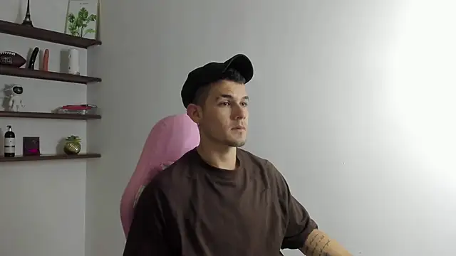 BooyHott  online show from 14, 12, 2025