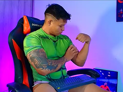 Snapshot of evan_greey chatting on 6, 11, 2025 evan greey online show from 6, 11, 2025