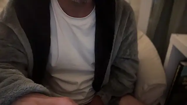 Snapshot of crisso06 chatting on 24, 9, 2025 crisso06 online show from 24, 9, 2025